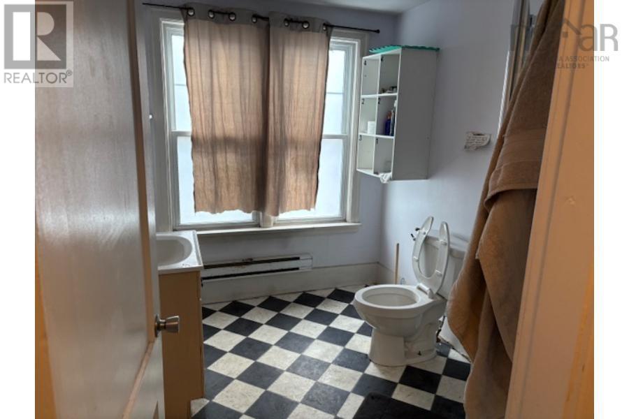 6411 6413 6415 Quinpool Road Property Photo 29