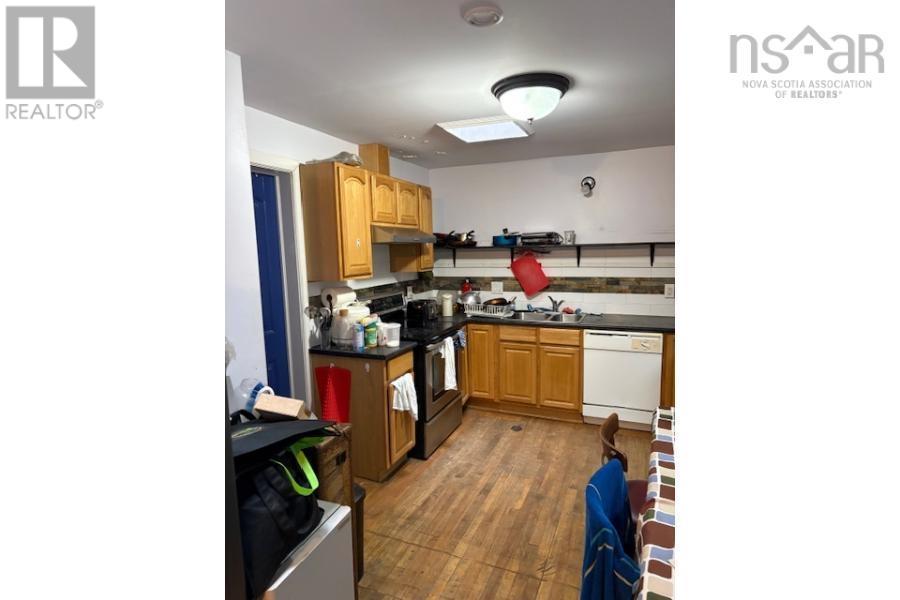 6411 6413 6415 Quinpool Road Property Photo 38
