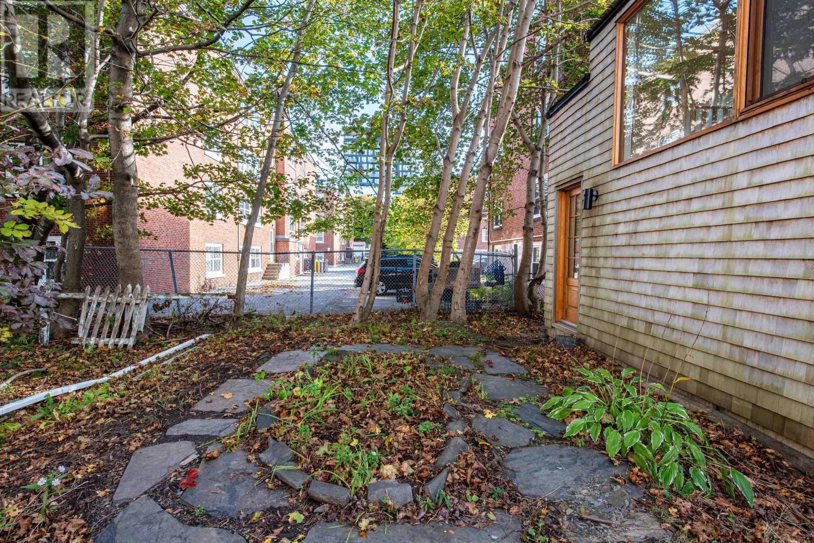 1951 Vernon Street Property Photo 33