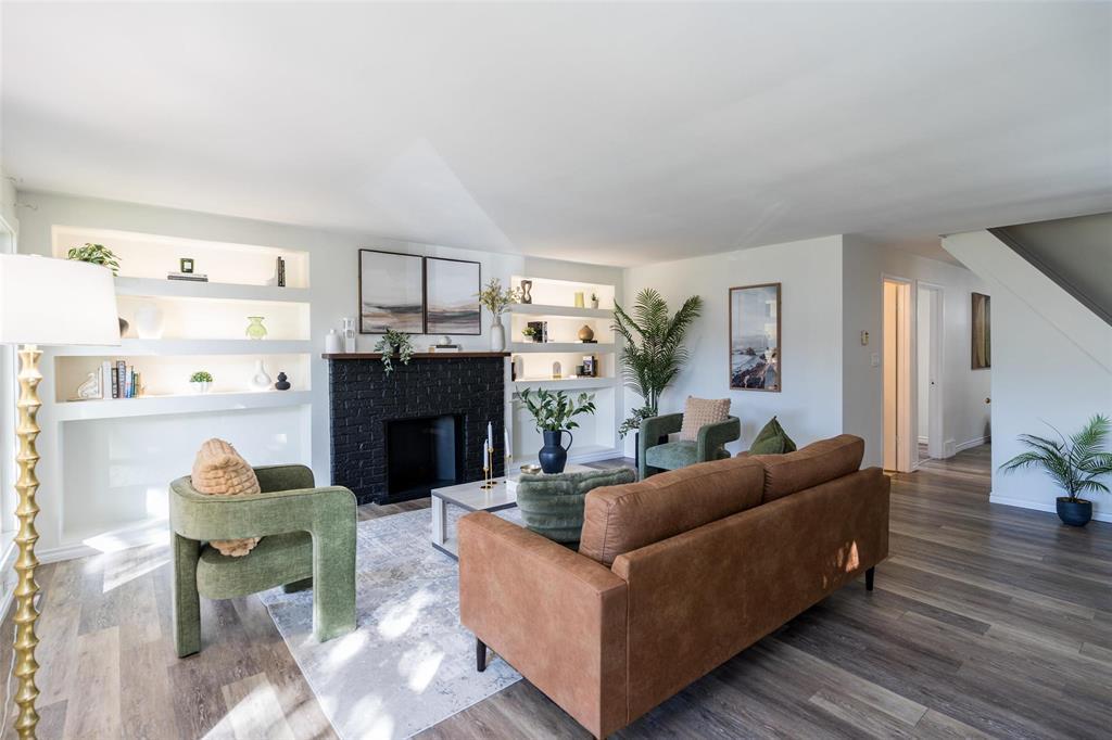 321 Kilbride Avenue Property Photo 3