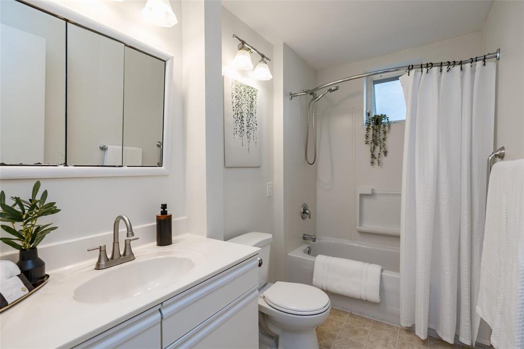 321 Kilbride Avenue Property Photo 7