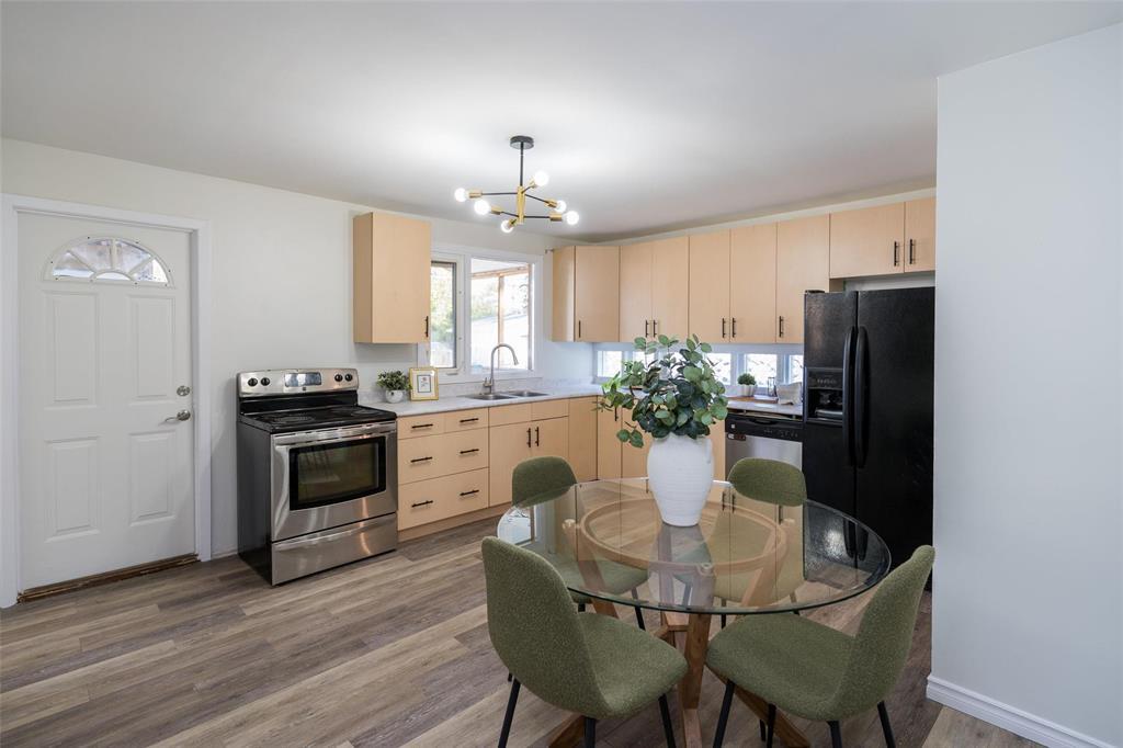 321 Kilbride Avenue Property Photo 11
