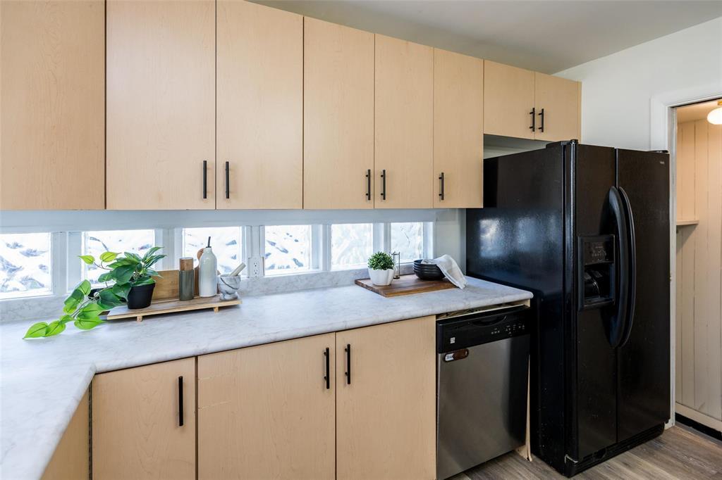 321 Kilbride Avenue Property Photo 14