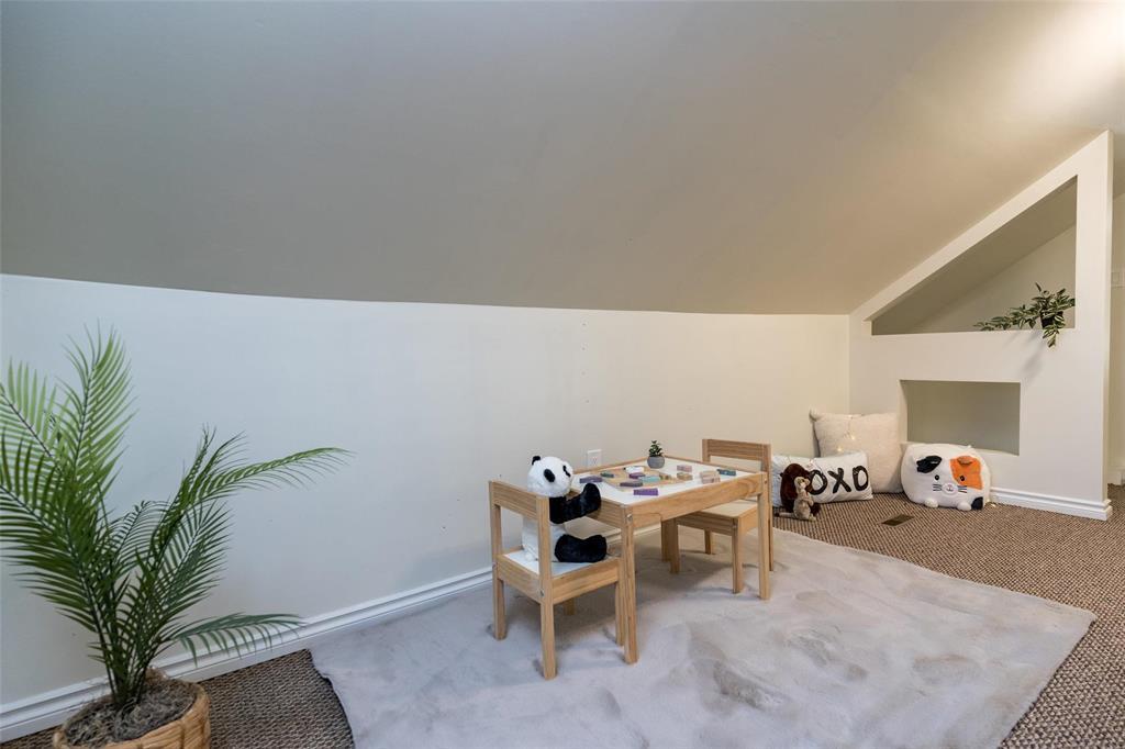321 Kilbride Avenue Property Photo 22