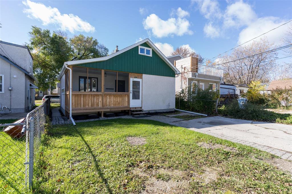 321 Kilbride Avenue Property Photo 27