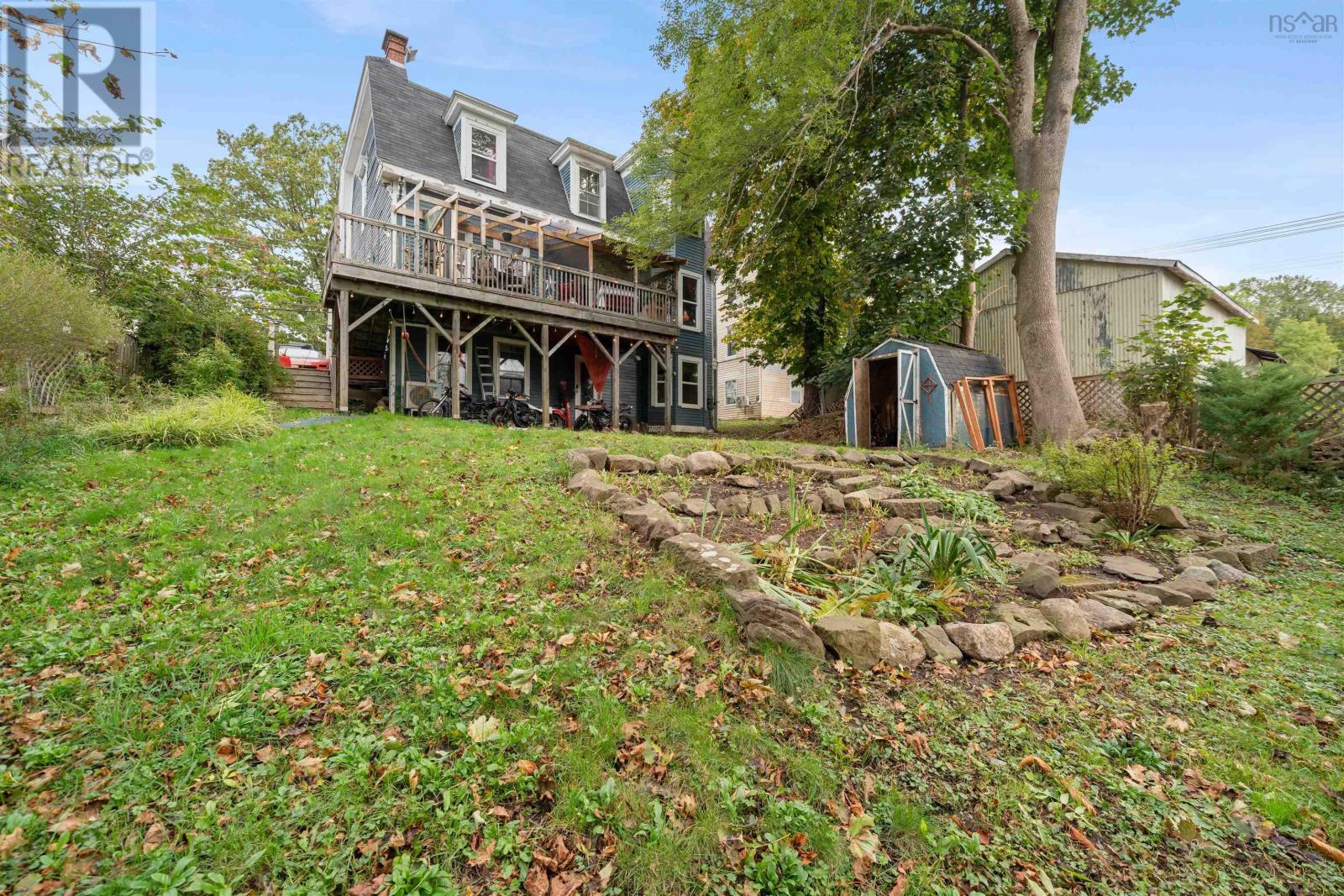 75 Denoon Street Property Photo 48
