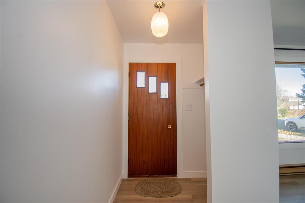 57 Saskatchewan Street Property Photo 4