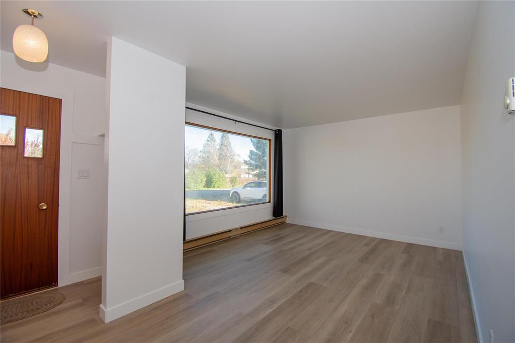 57 Saskatchewan Street Property Photo 5