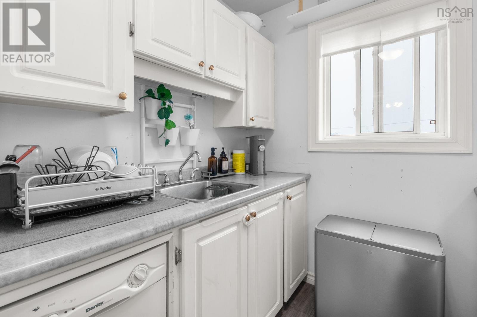 349 281 Windmill Road Property Photo 19