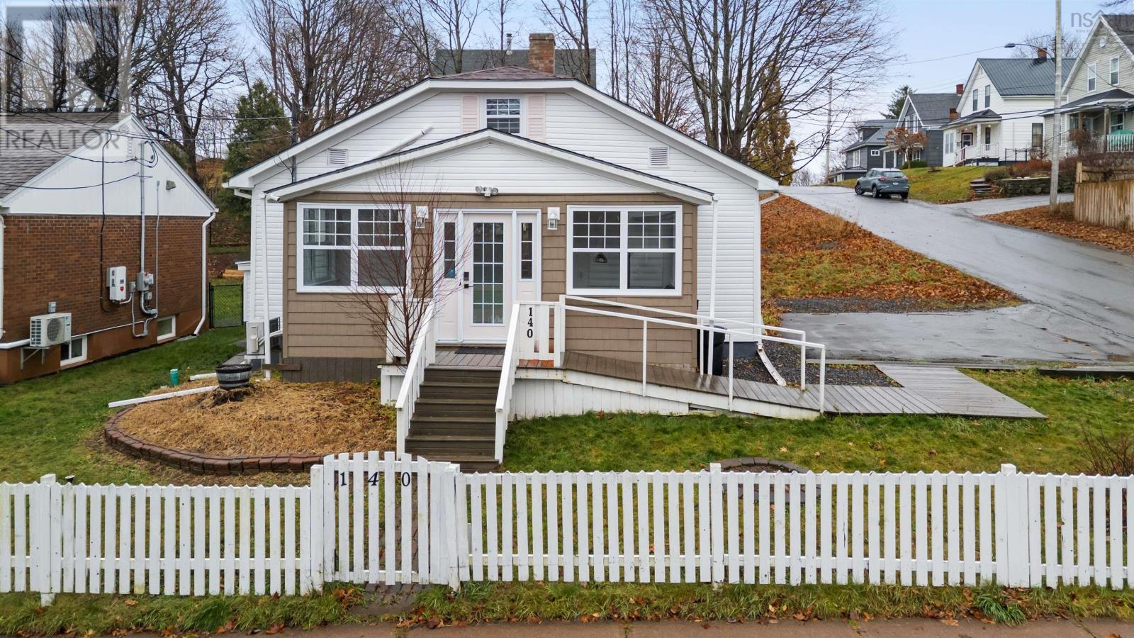 140 Maple Avenue Property Photo 2