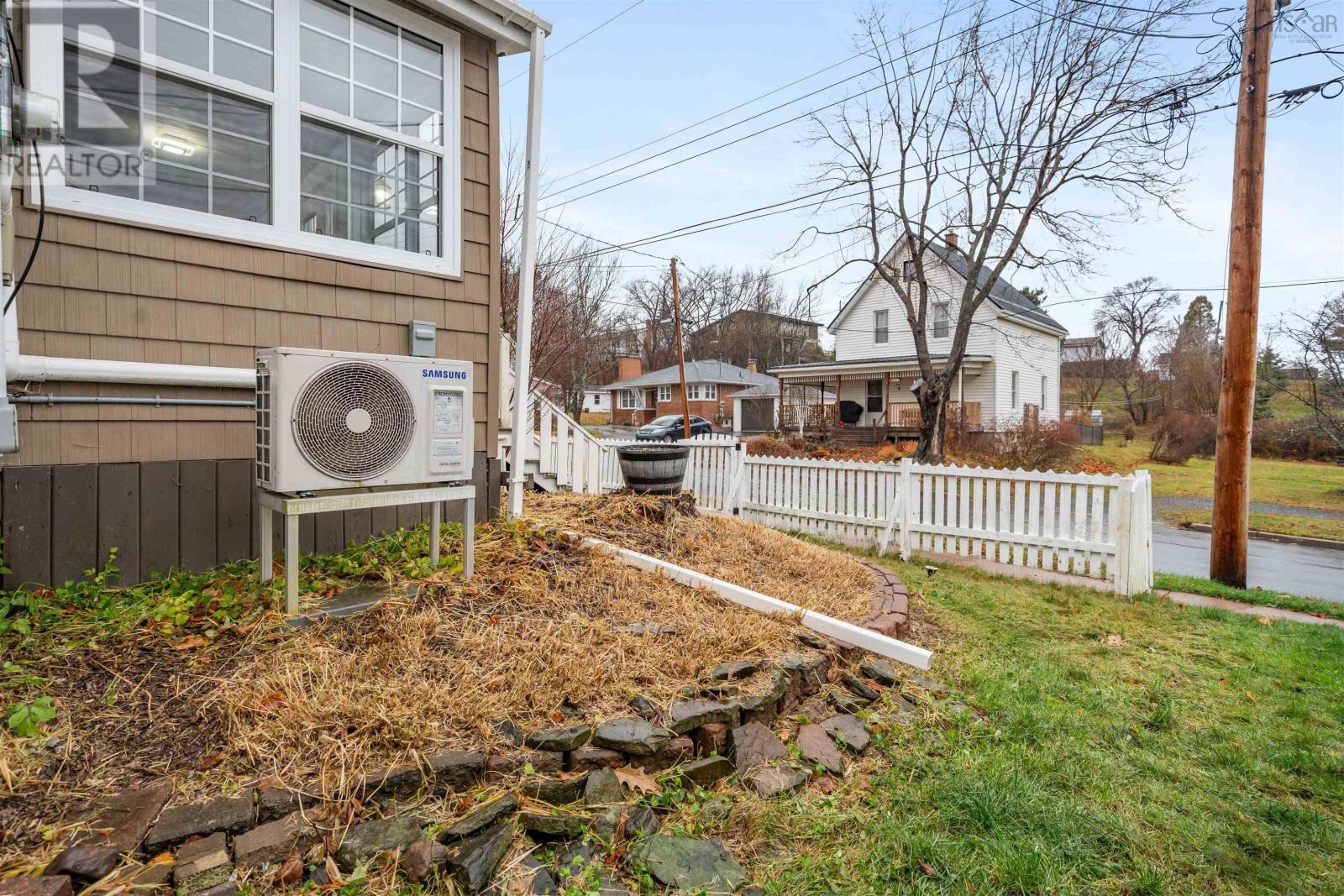 140 Maple Avenue Property Photo 41