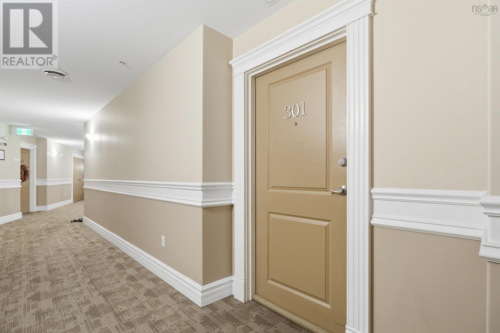 301 87 Pebblecreek Crescent Property Photo 5