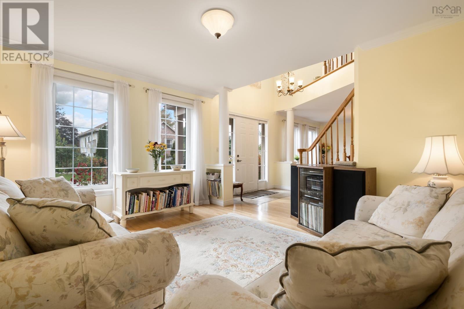 5 Clipper Court Property Photo 7