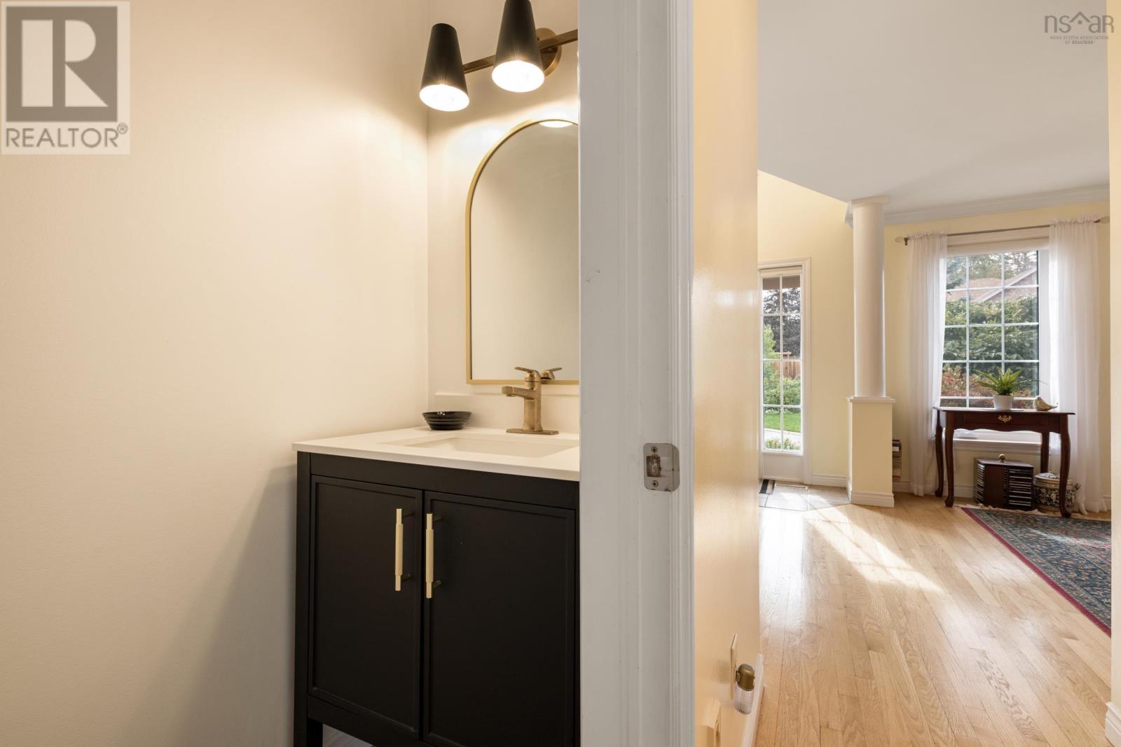 5 Clipper Court Property Photo 9