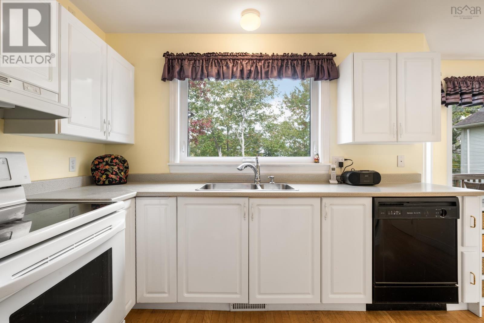 5 Clipper Court Property Photo 11