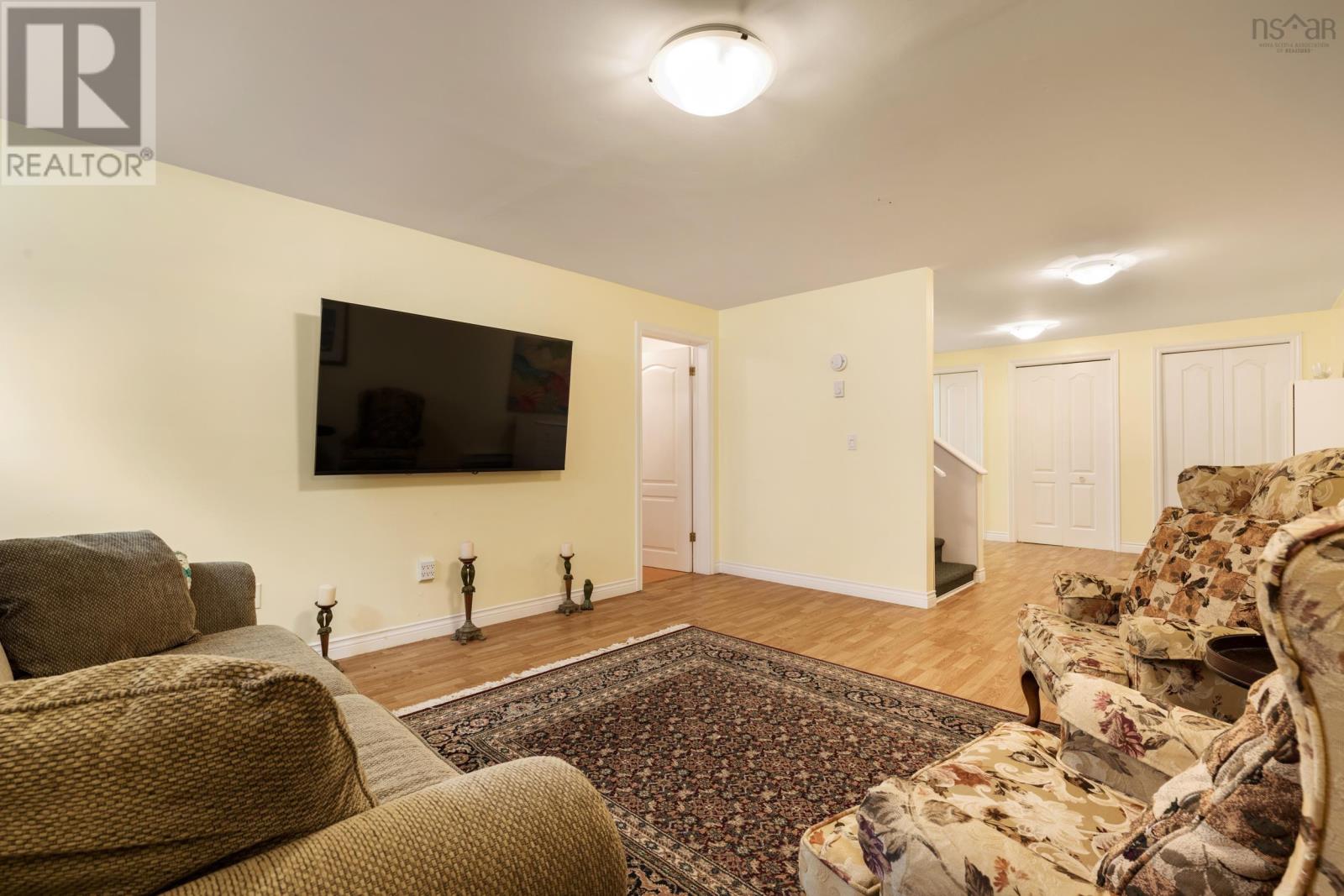 5 Clipper Court Property Photo 31