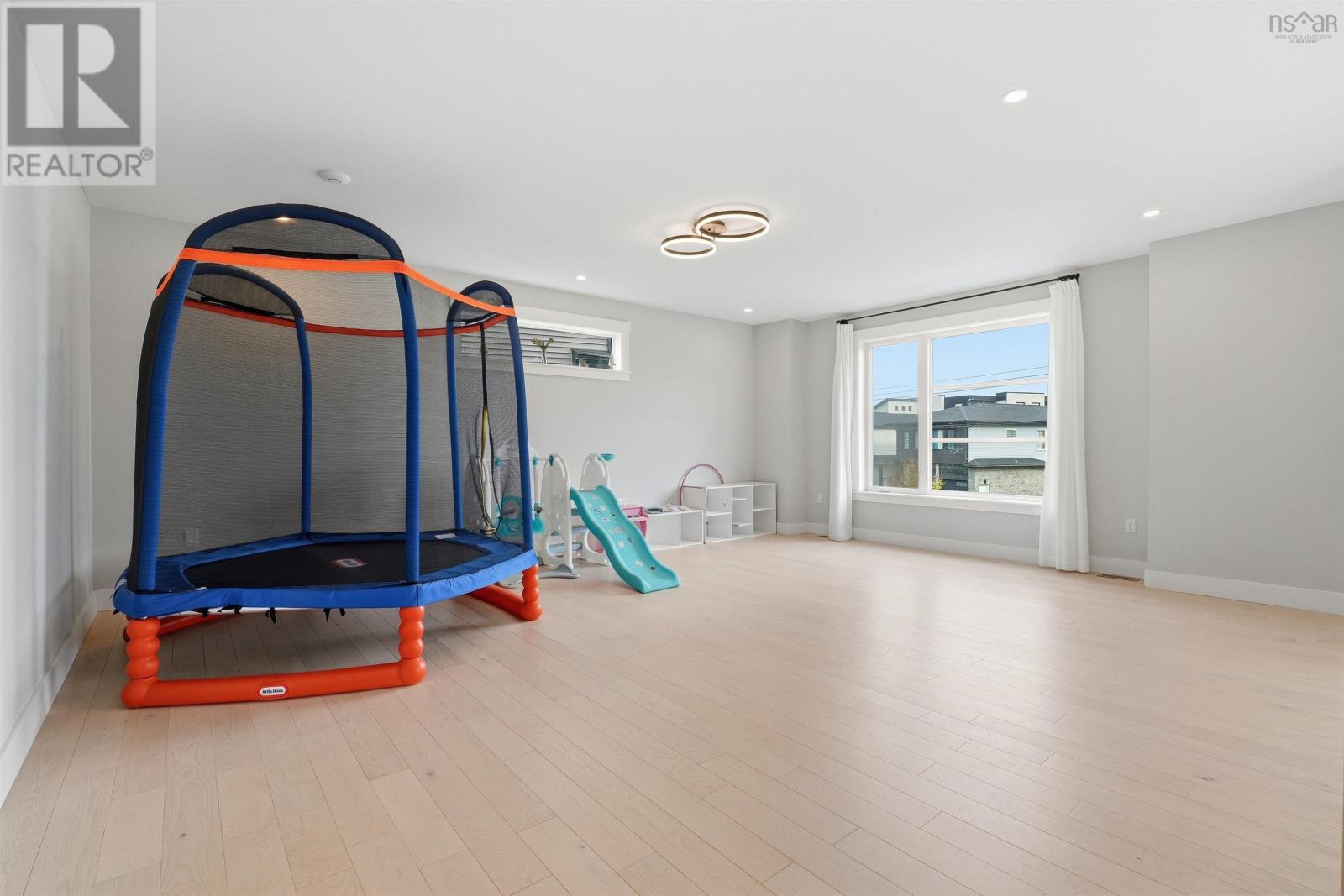31 Samaa Court Property Photo 6