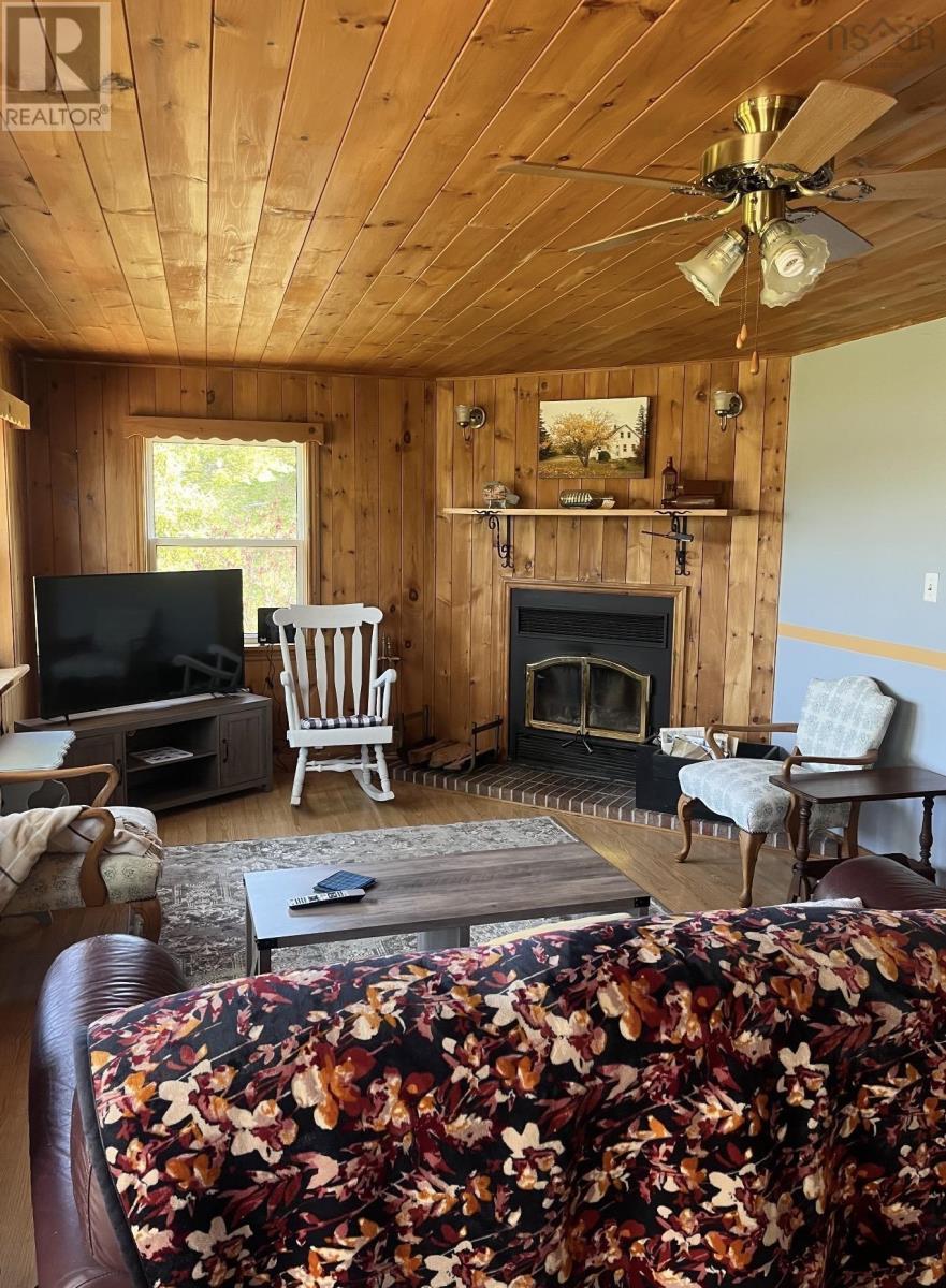 2099 Highway 320 Property Photo 4