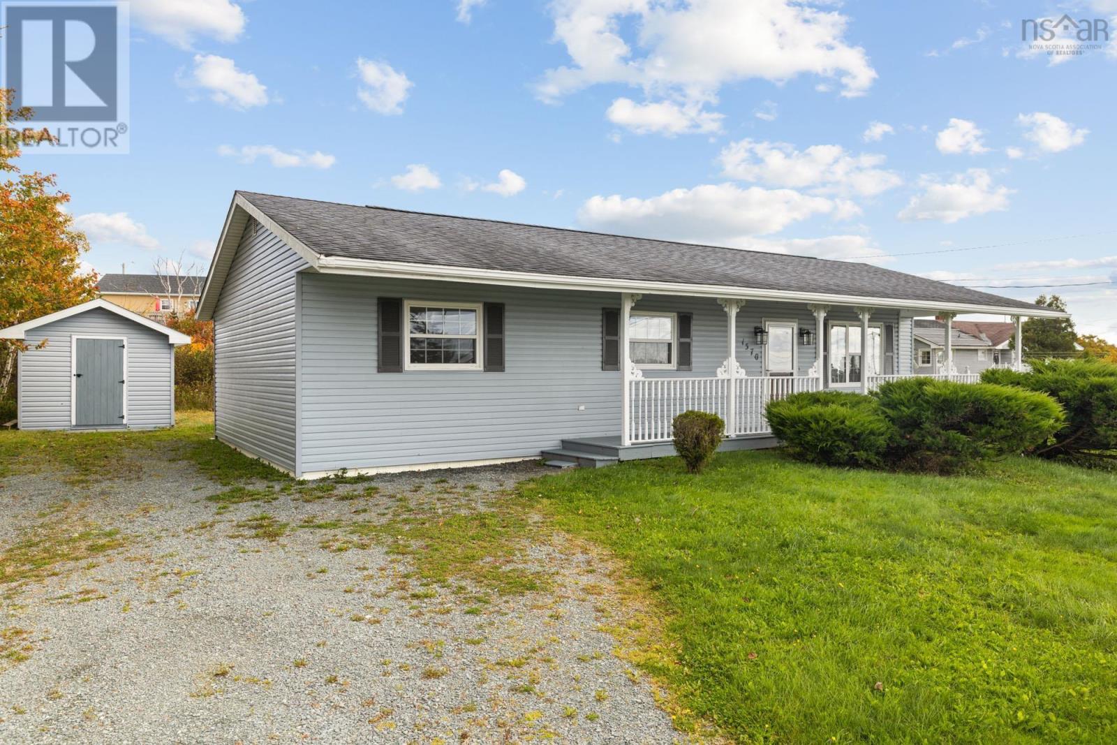 1570 Terence Bay Road Property Photo 1
