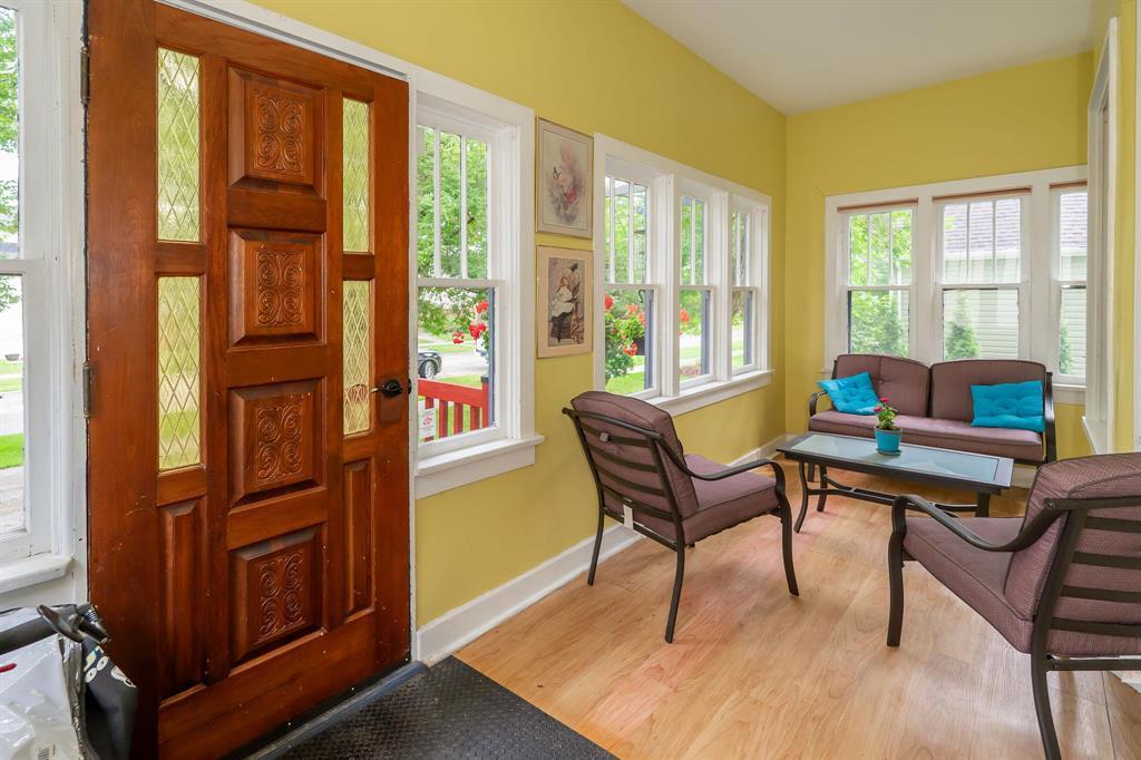 302 Woodlawn Street Property Photo 2