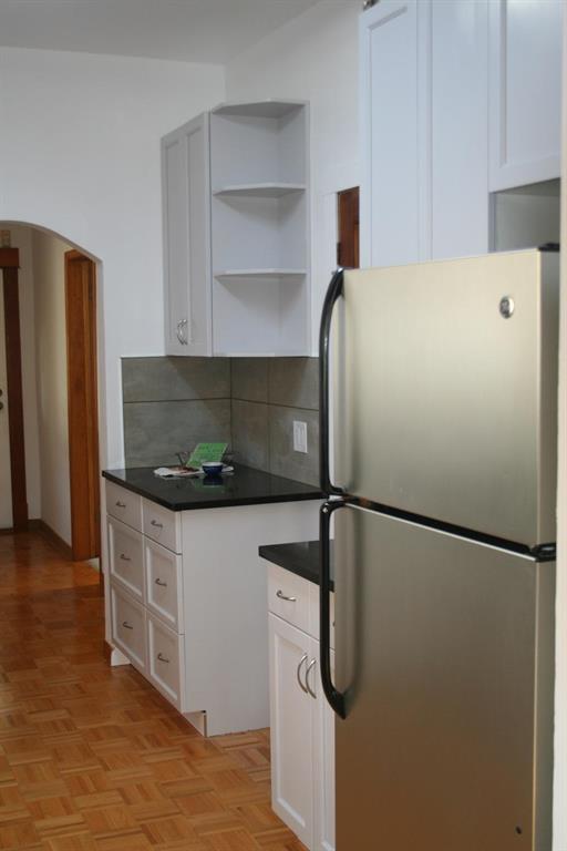 302 Woodlawn Street Property Photo 4