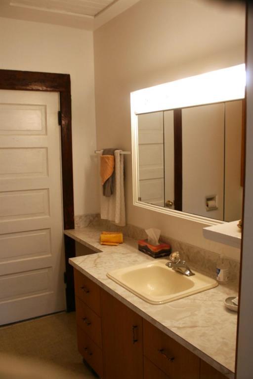 302 Woodlawn Street Property Photo 19