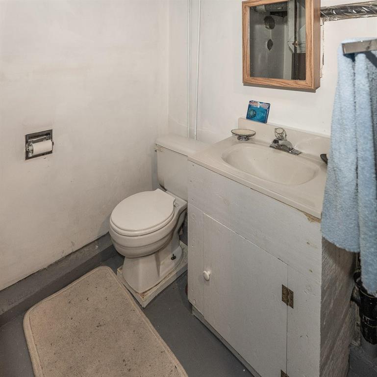 302 Woodlawn Street Property Photo 27