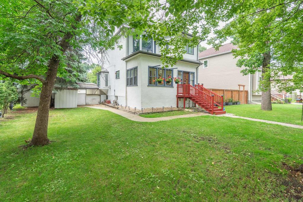 302 Woodlawn Street Property Photo 38