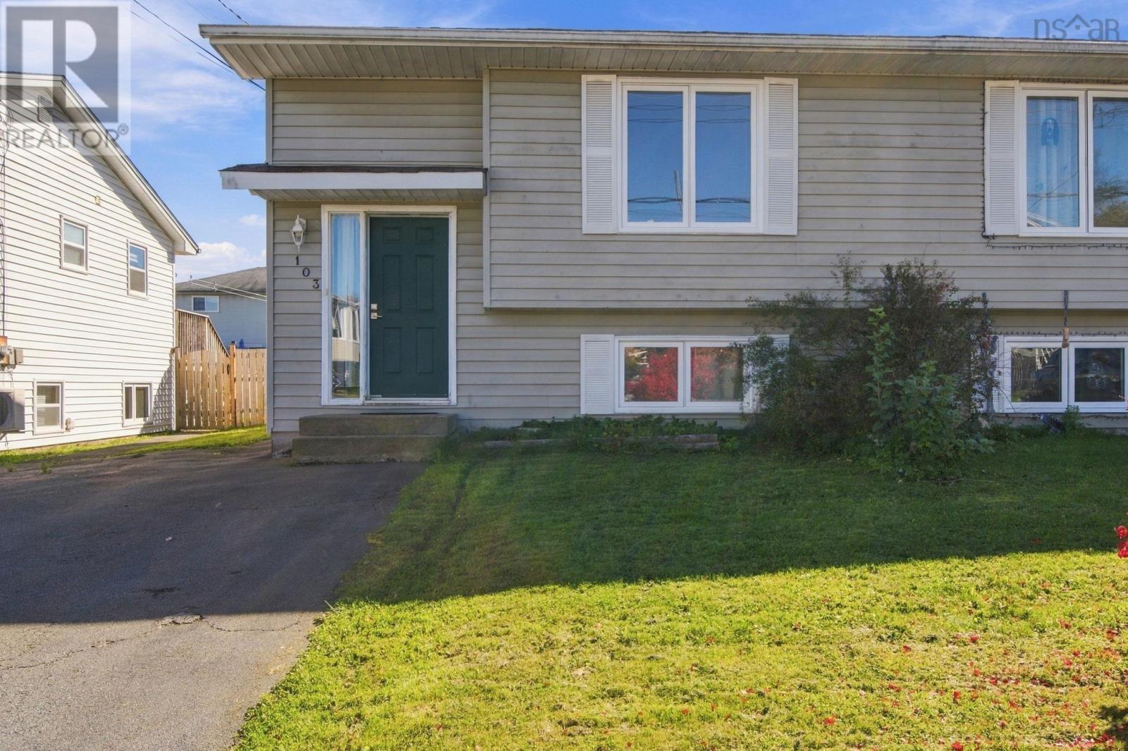 103 Silver Maple Drive Property Photo 3