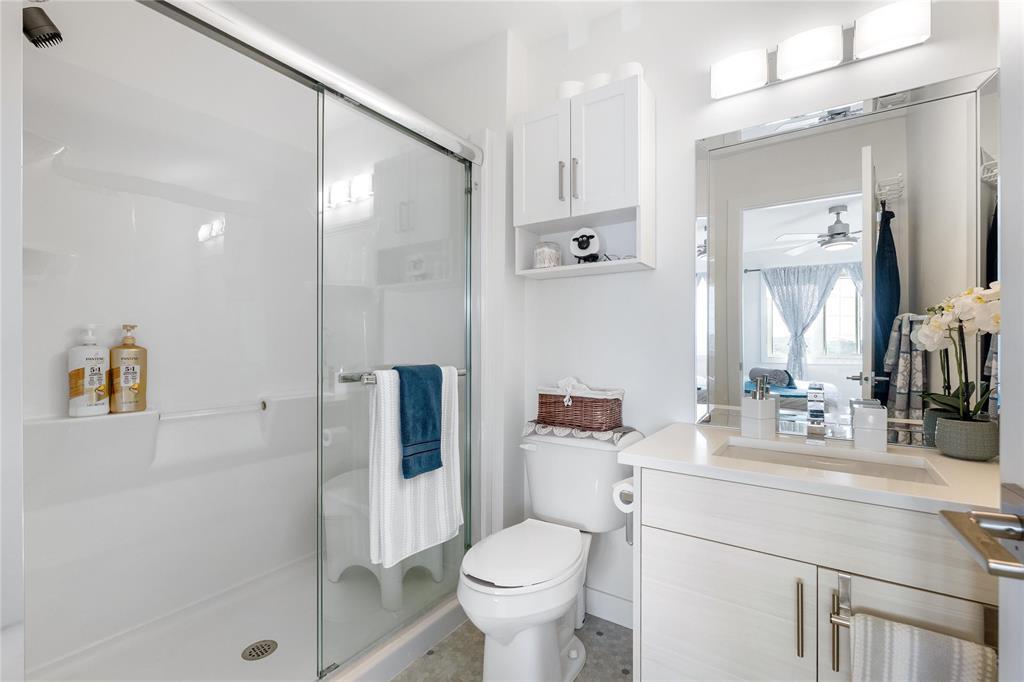 207 Rowntree Avenue S Property Photo 22