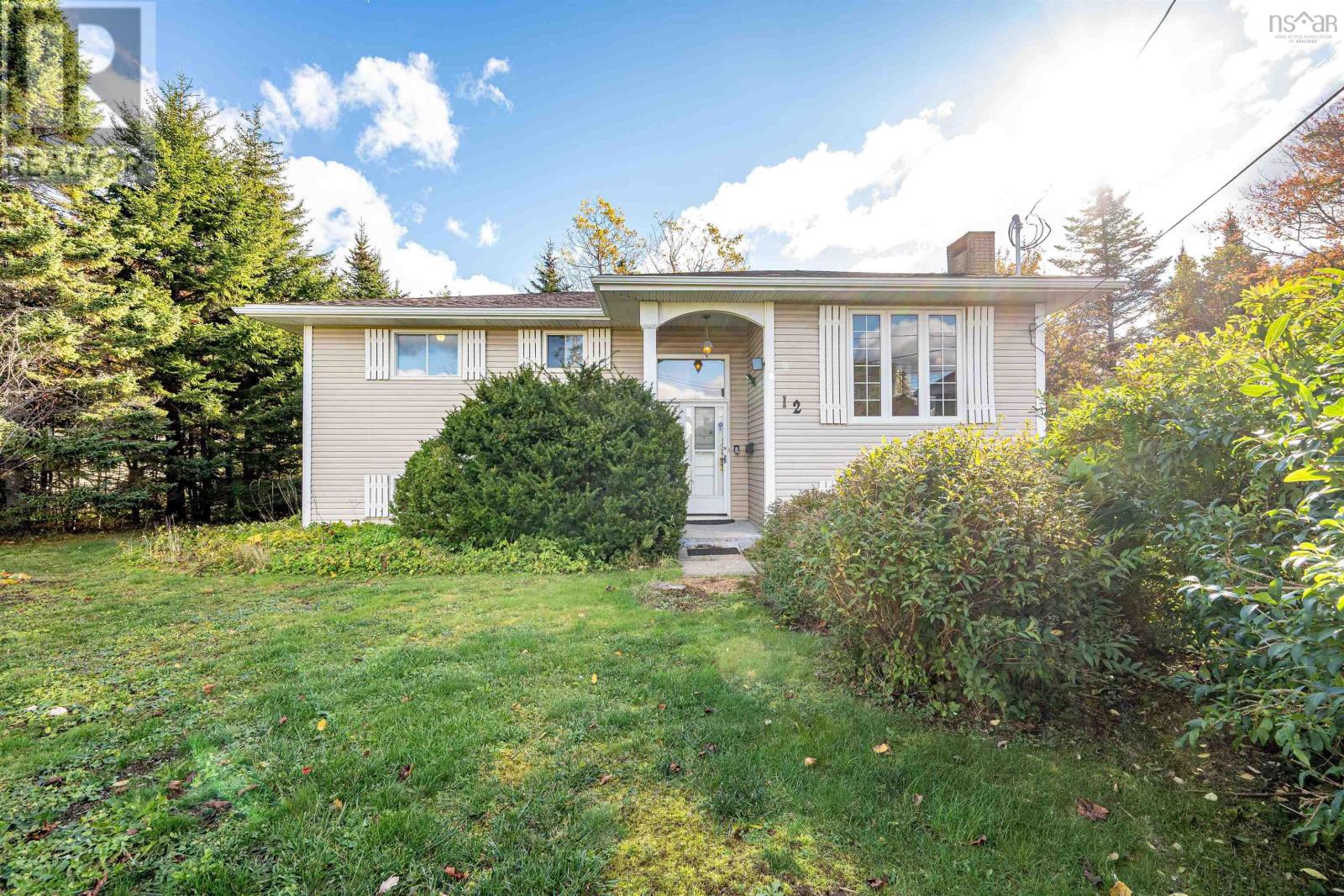 12 Ivylea Crescent Property Photo 1