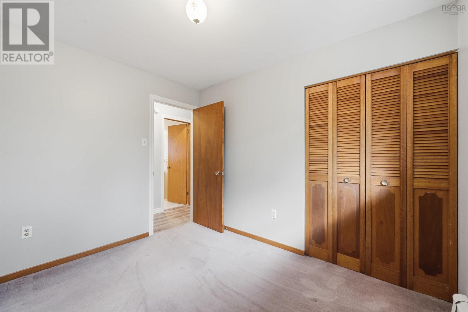 12 Ivylea Crescent Property Photo 15