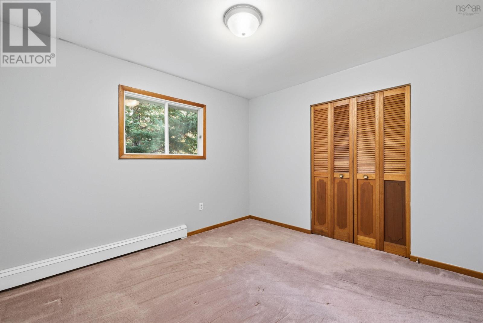 12 Ivylea Crescent Property Photo 16
