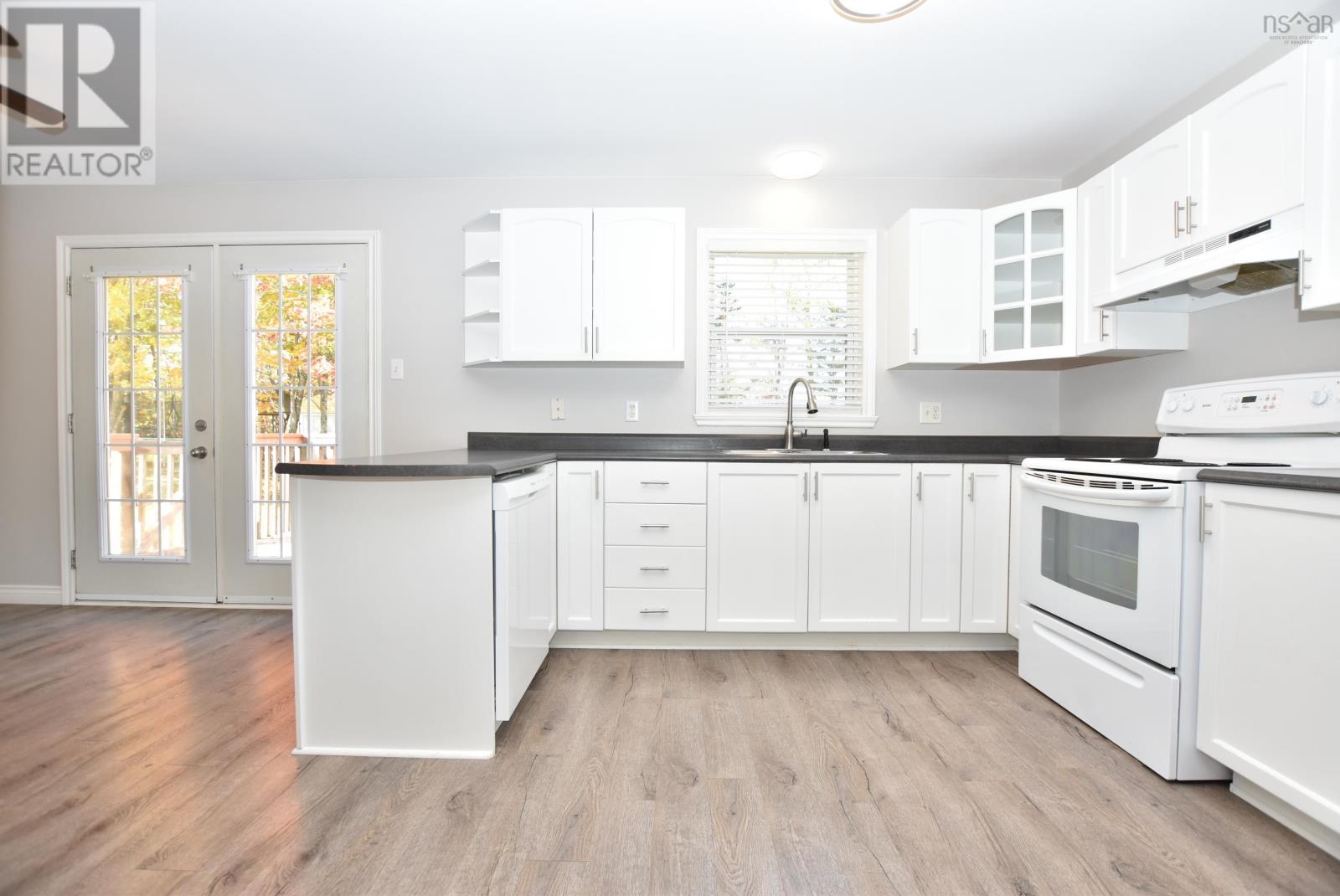 108 Hemlock Drive Property Photo 16