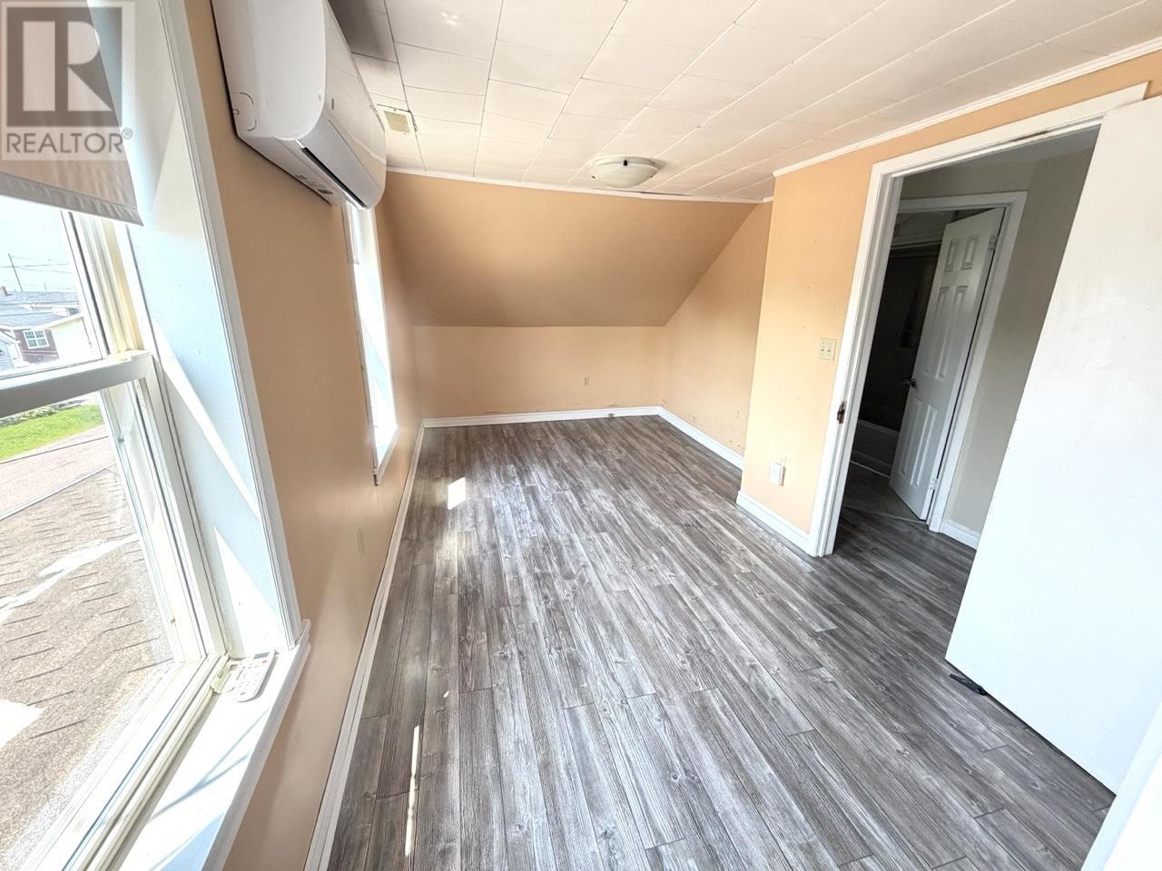479 Sheen Street Property Photo 9