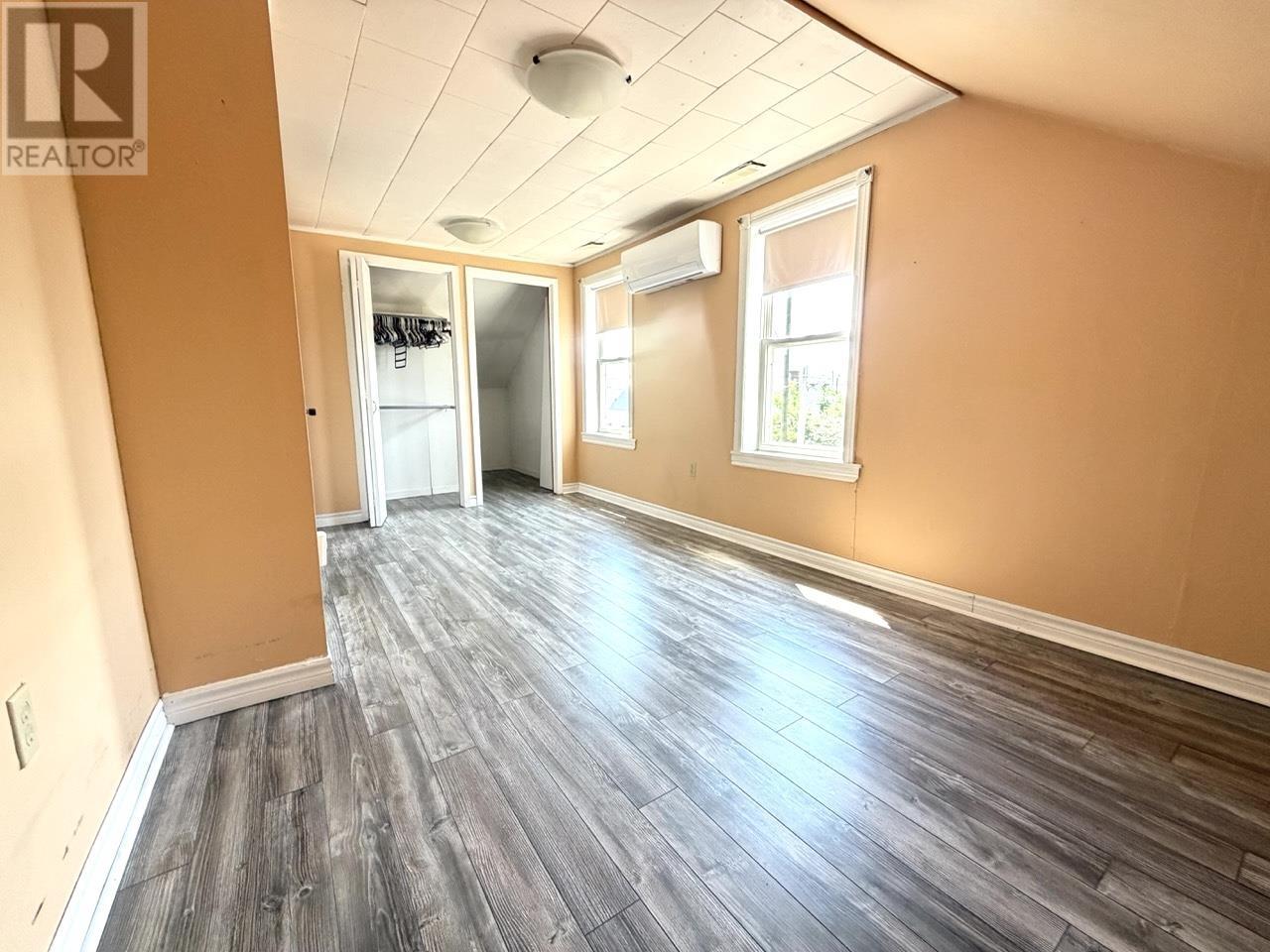 479 Sheen Street Property Photo 10