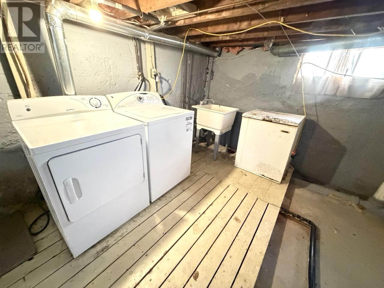 479 Sheen Street Property Photo 15