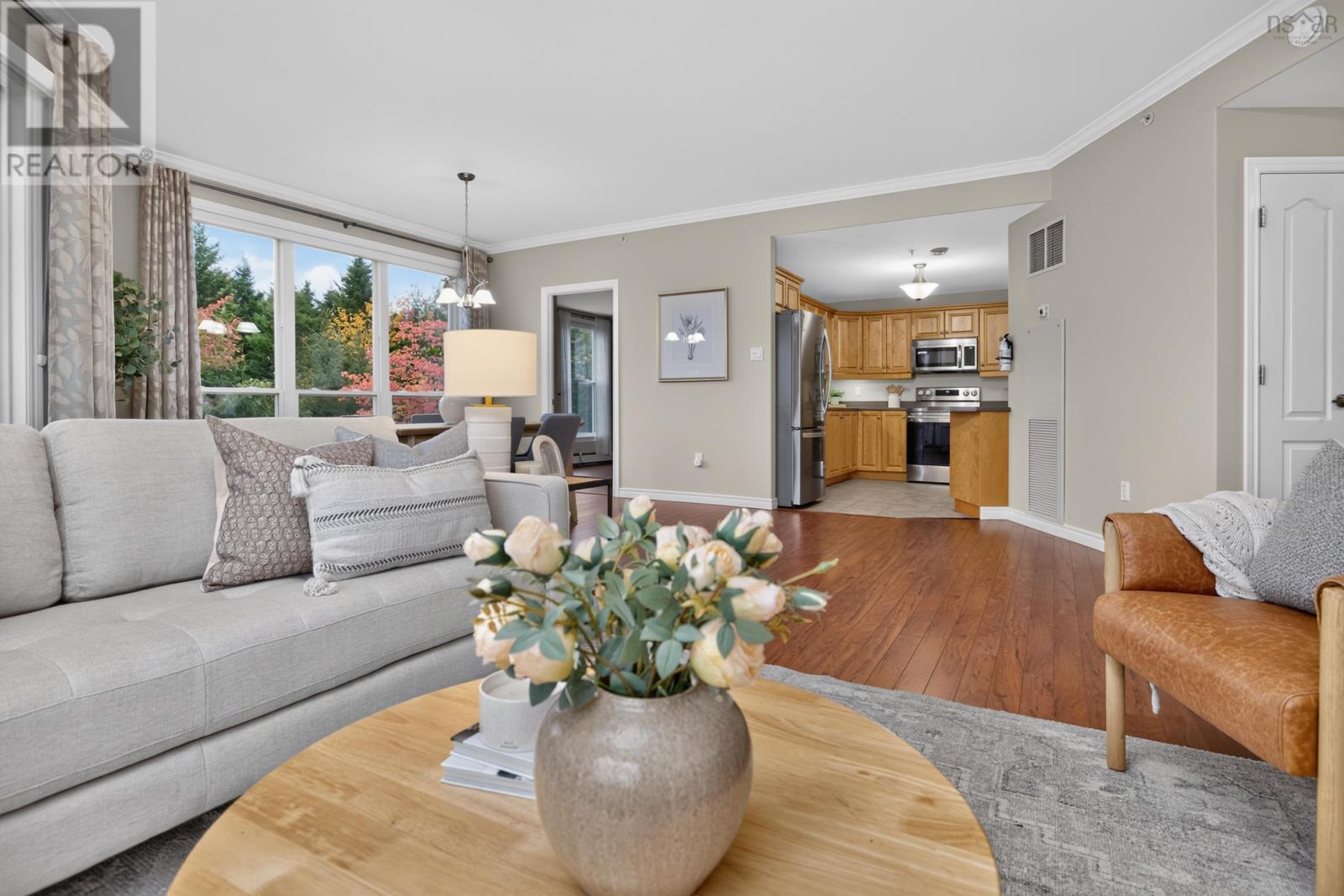 403 347 Portland Hills Drive Property Photo 5