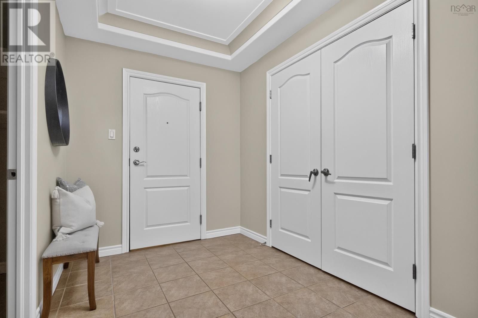 403 347 Portland Hills Drive Property Photo 26