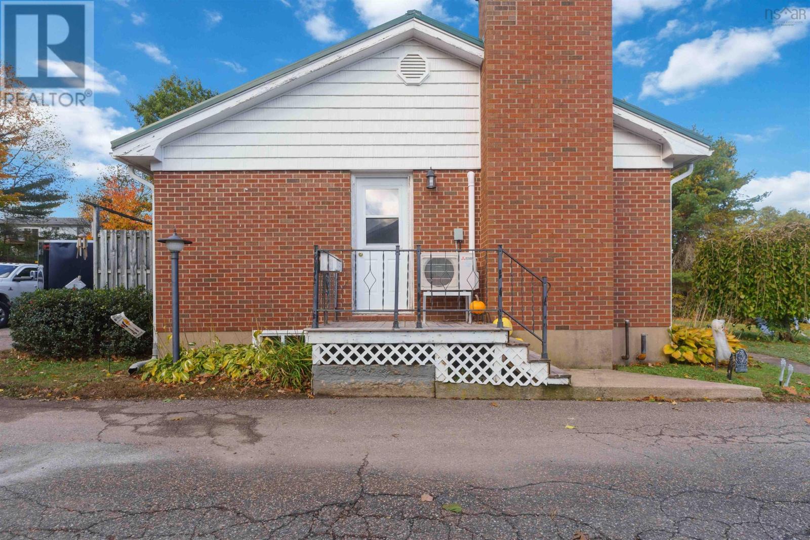 1130 Aalders Ave Property Photo 2