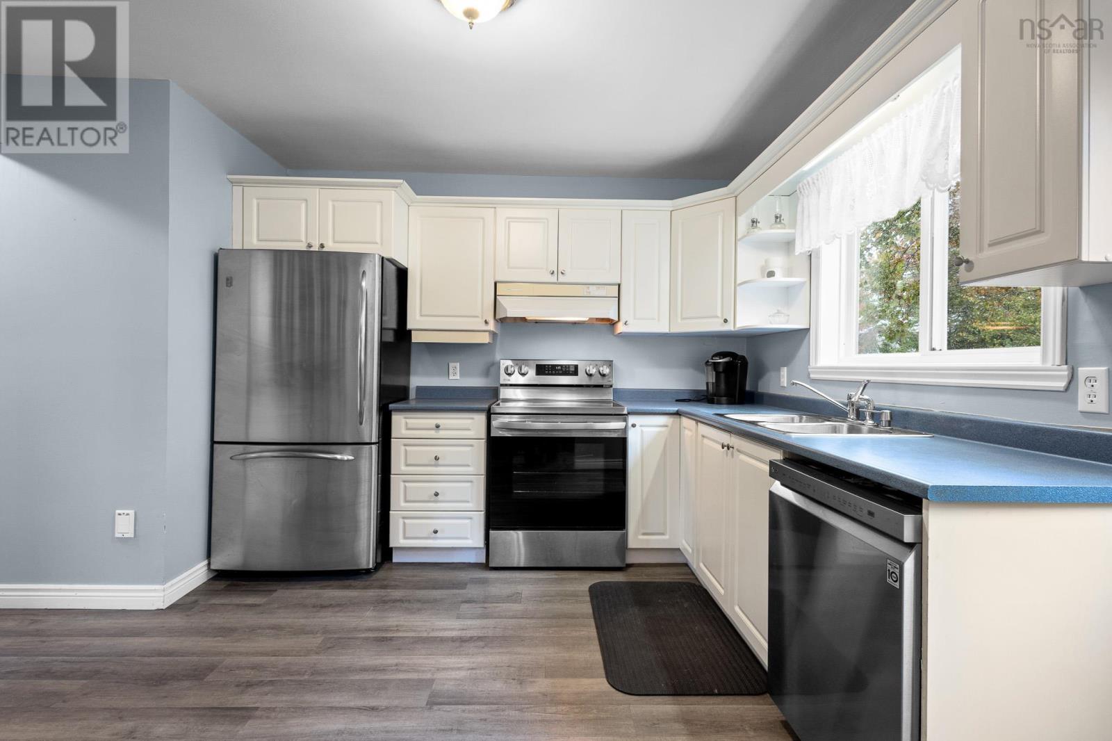 5 Ancona Place Property Photo 2