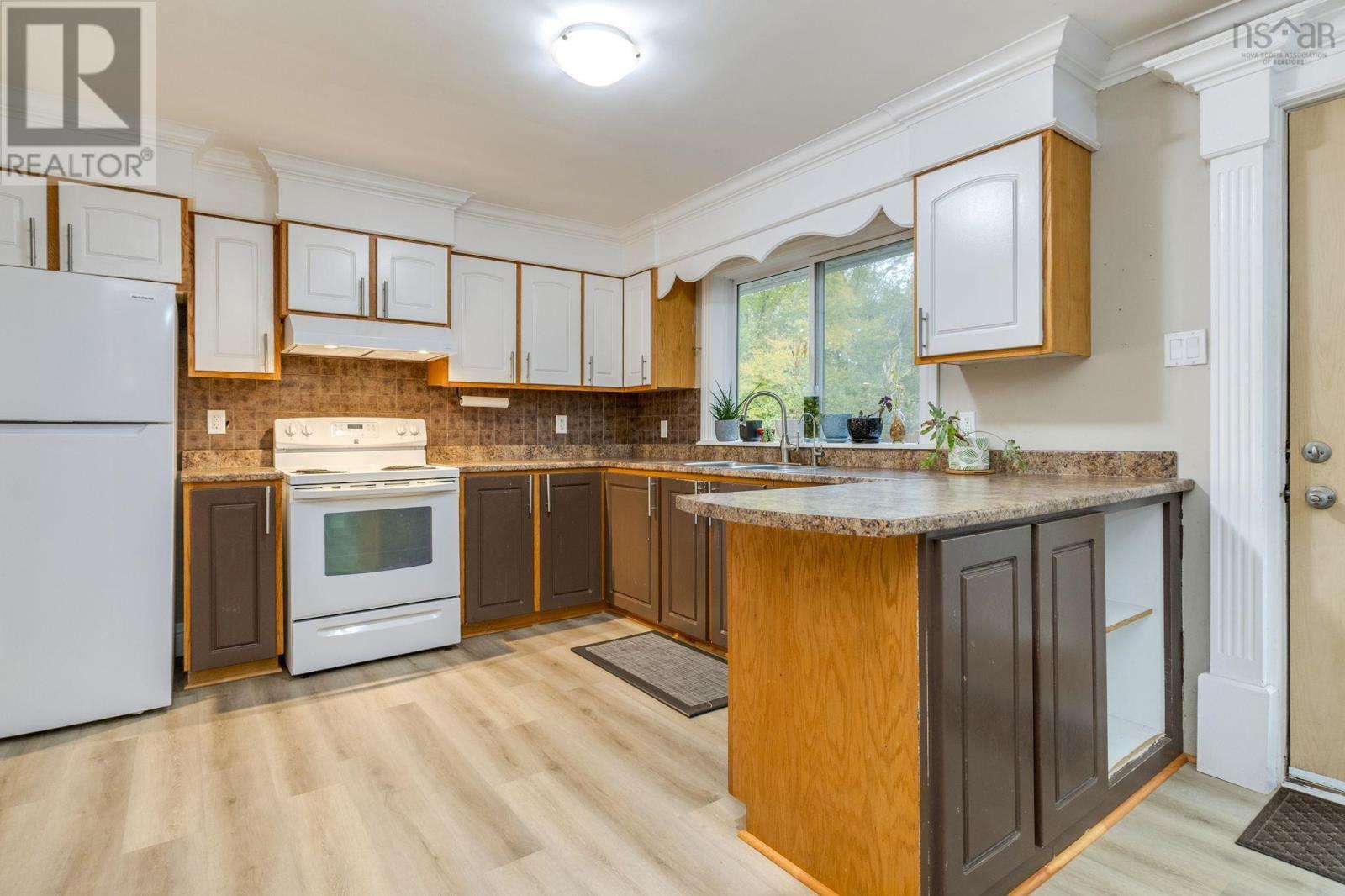 608 Windsor Junction Road Property Photo 19
