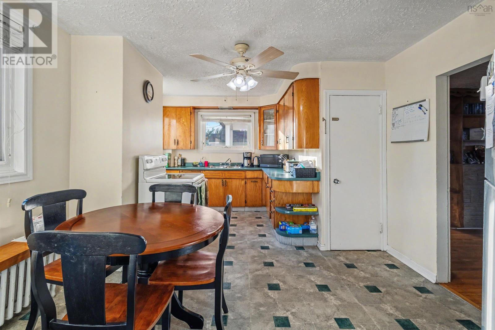 3 Collins Street Property Photo 25