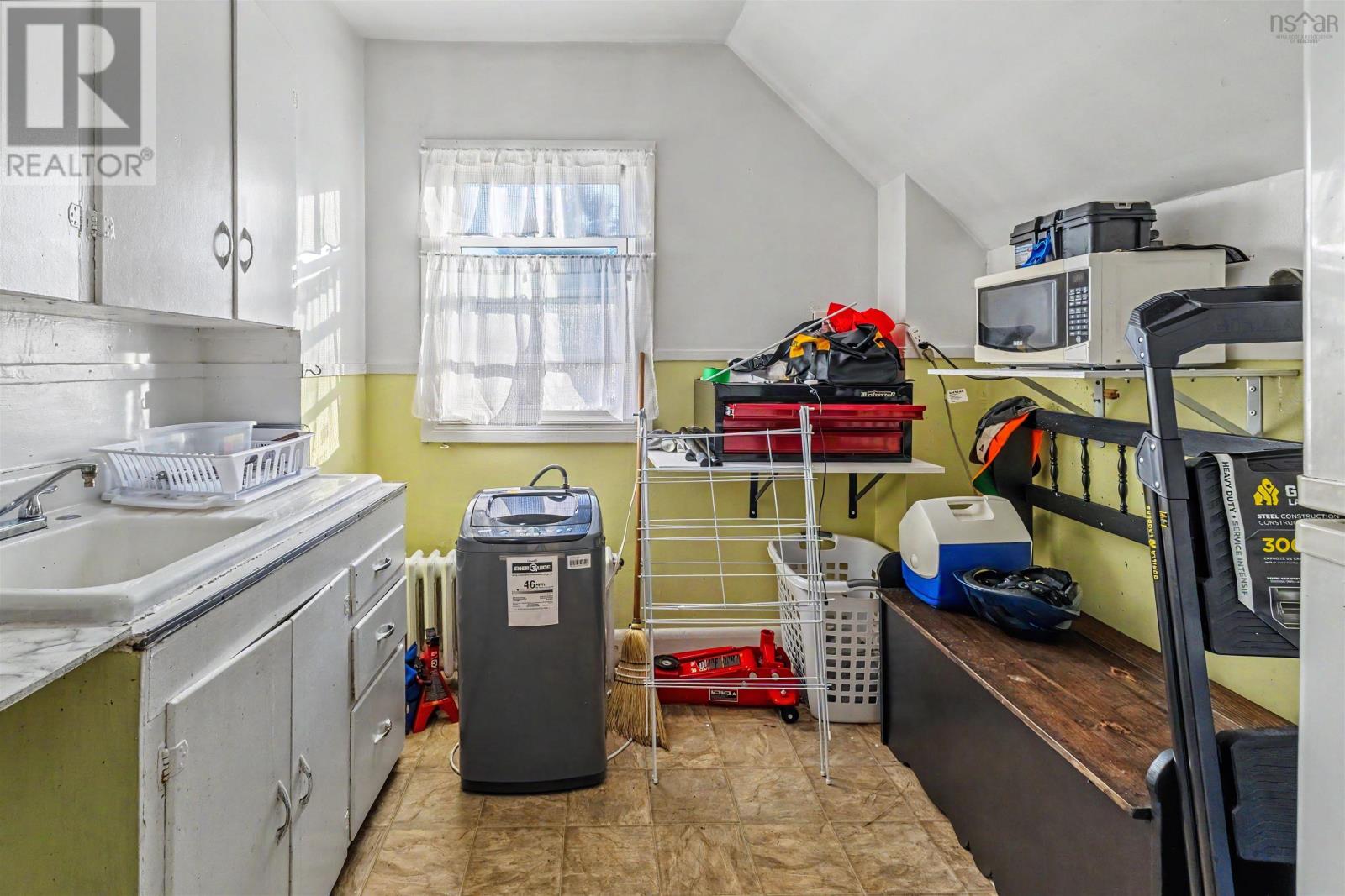 3 Collins Street Property Photo 28