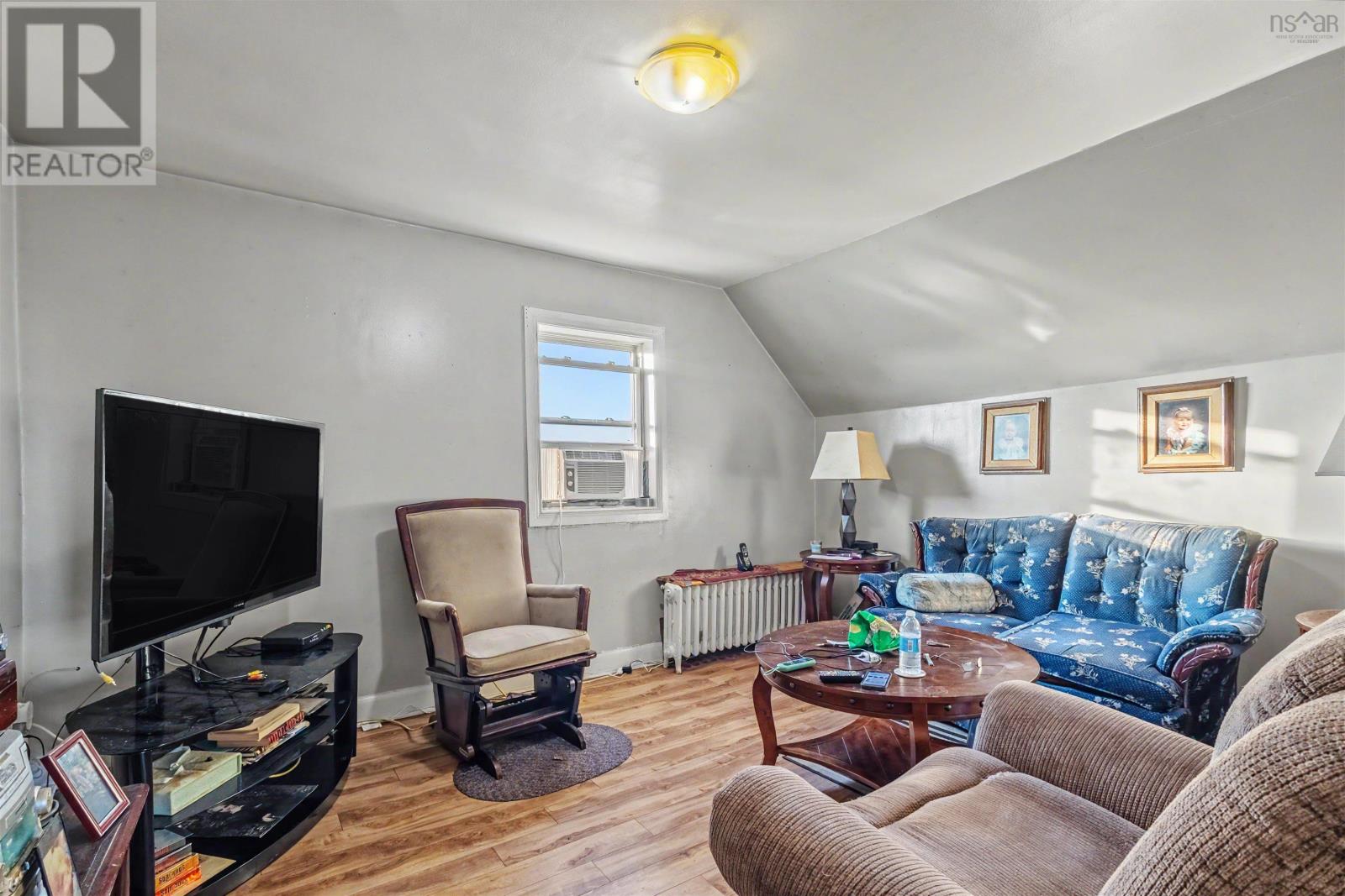 3 Collins Street Property Photo 33
