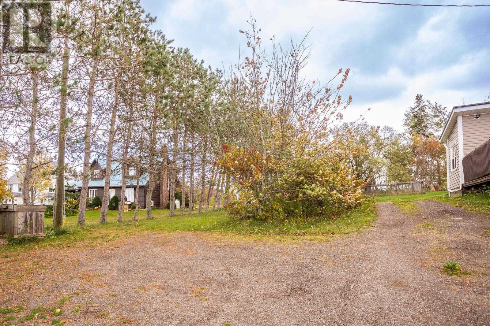 1953 Heatherdale Road Property Photo 30