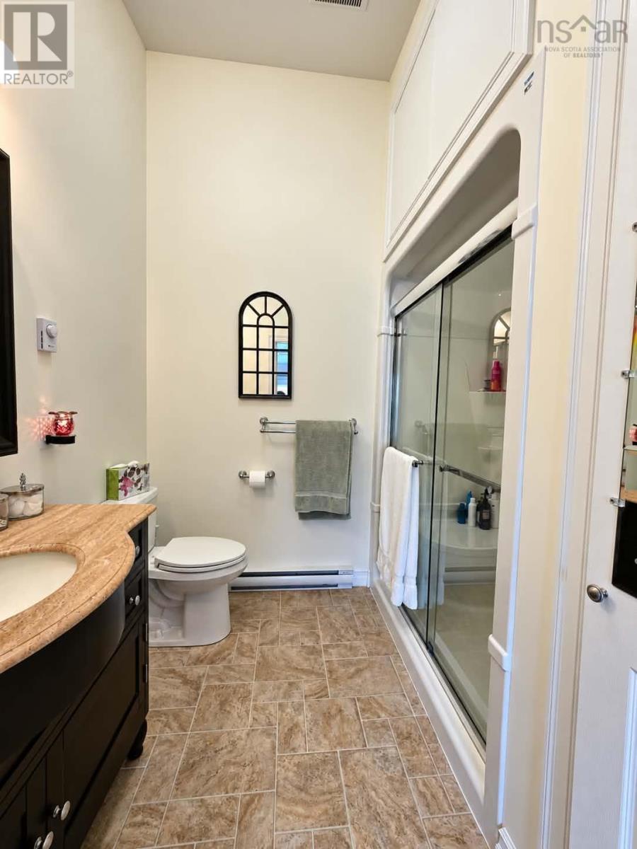8 Covington Place Property Photo 35