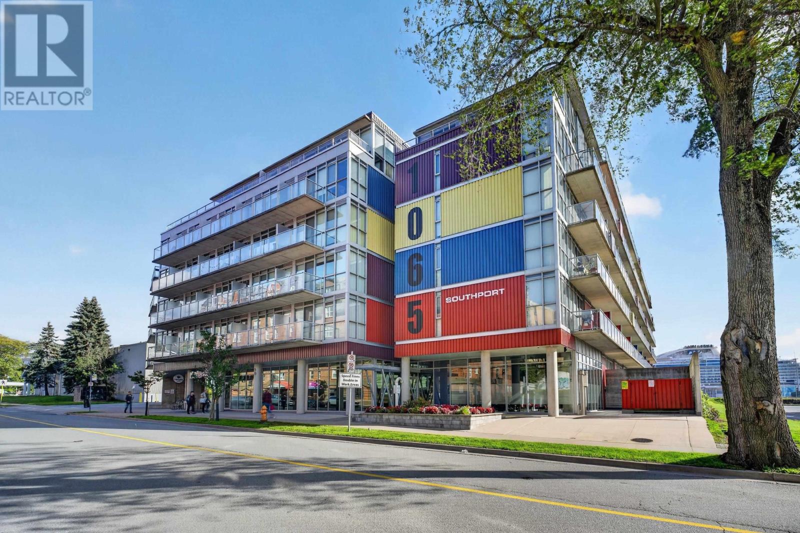 522 1065 Barrington Street Property Photo 1