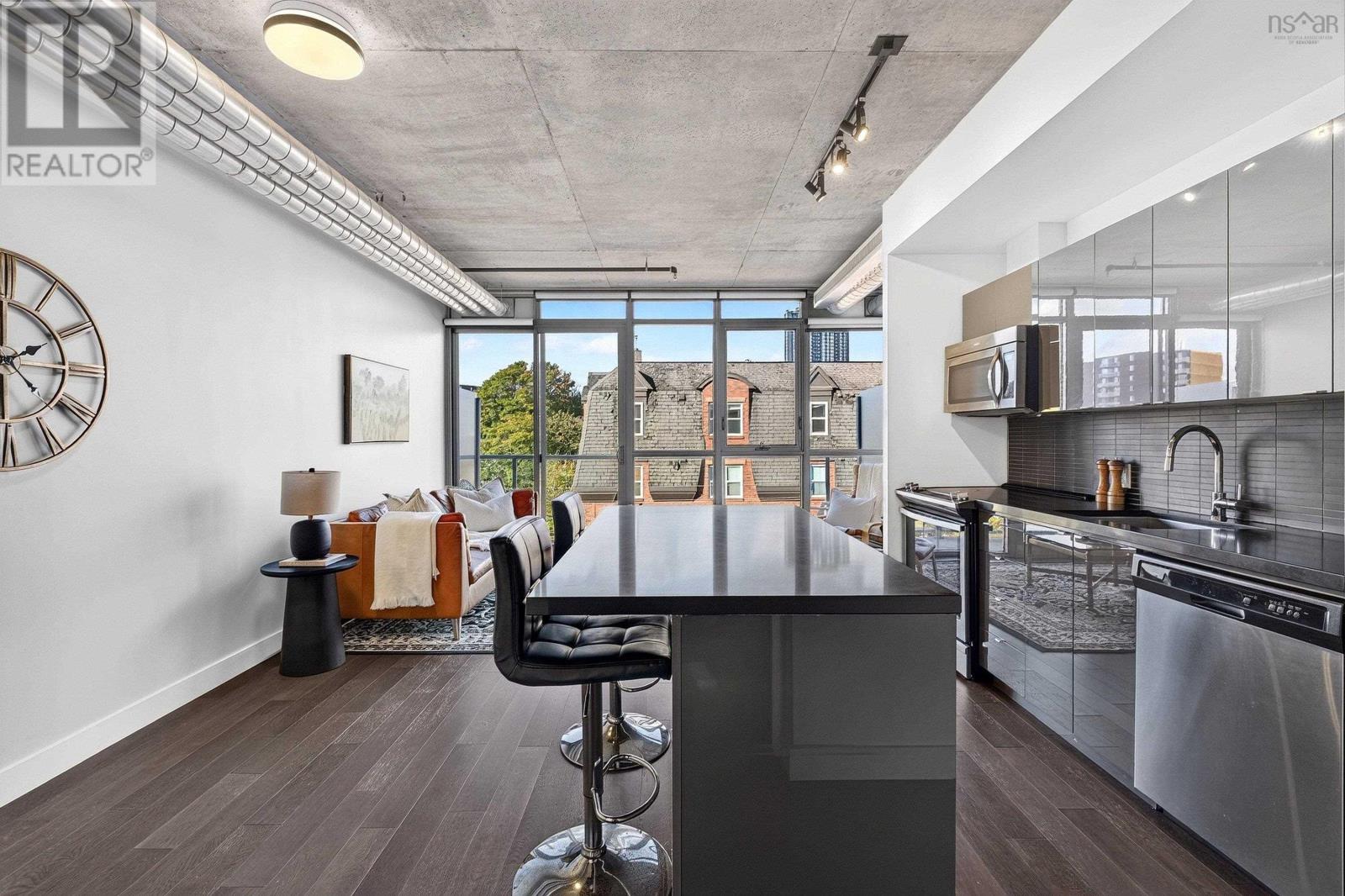 522 1065 Barrington Street Property Photo 6