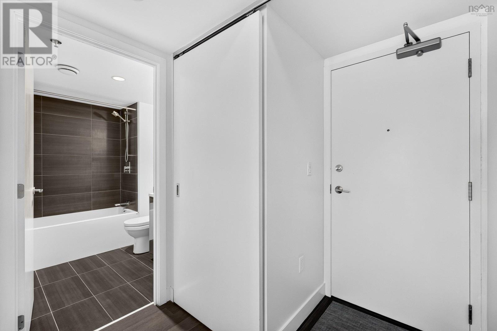 522 1065 Barrington Street Property Photo 23